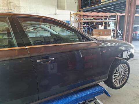 Puerta Delantera Derecha Audi A4 BASIS 150CV 110KW