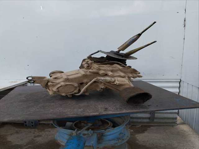 Foto 4ª: Caja Transfer Mitsubishi Pajero 181CV 133KW [4D56T] (1995)