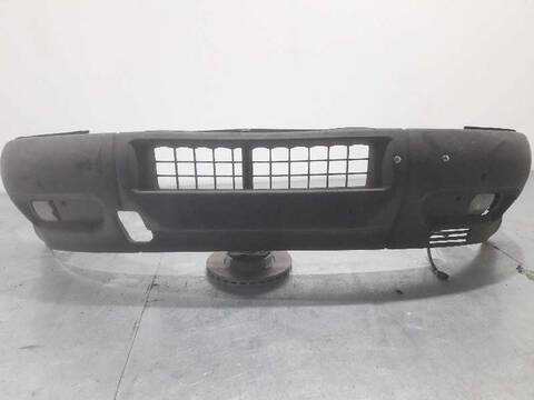 Foto 1ª: Paragolpes Delantero Iveco Daily 29 - L 10 CAJA CERRADA 95CV 70KW (2005)