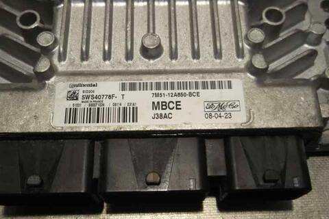 Foto 2ª: Centralita Motor ECU Ford Focus TITANIUM 116CV 85KW [KKDA] (2008)