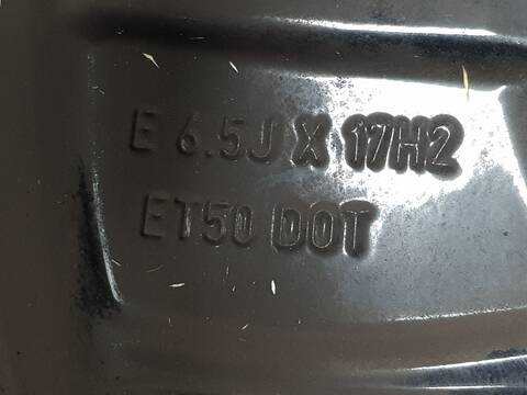 Foto 2ª: LLanta Aleacion Ford Tourneo TITANIUM (2013)