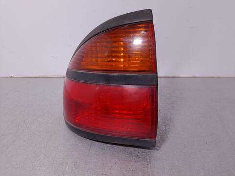 Foto 1ª: Piloto Trasero Izquierdo Renault Laguna 1.6 16V RT 107CV 79KW [K4M] (1999)