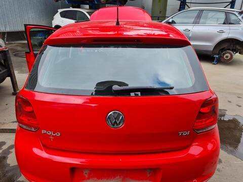 Portón Volkswagen Polo ADVANCE 75CV 55KW