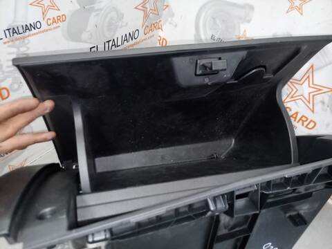 Foto 3ª: Guantera Seat Ibiza 1.6 TDI 116CV 85KW [DGT] (2017)