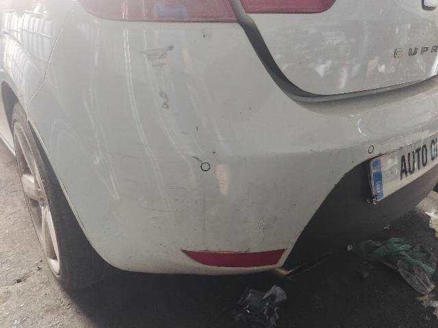 Foto 4ª: Paragolpes Trasero Seat Leon 2.0 TFSI CUPRA [CDL] (2011)