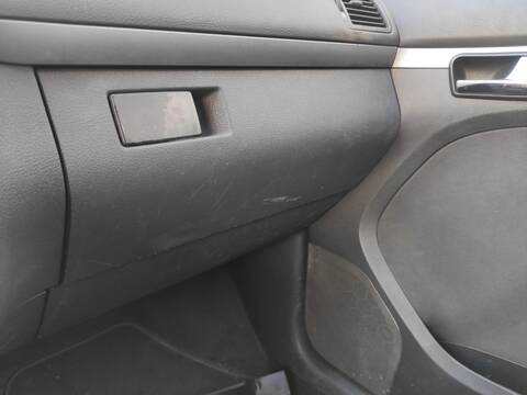 Guantera Volkswagen Touran BKD