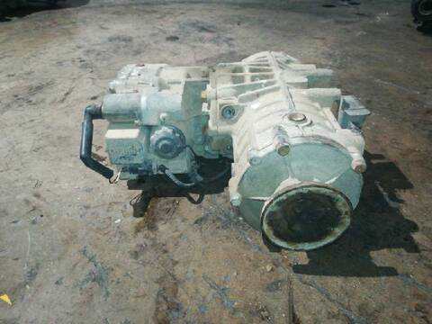 Foto 2ª: Caja Transfer Volkswagen Golf HIGHLINE 4MOTION BERLINA 150CV 110KW (2000)