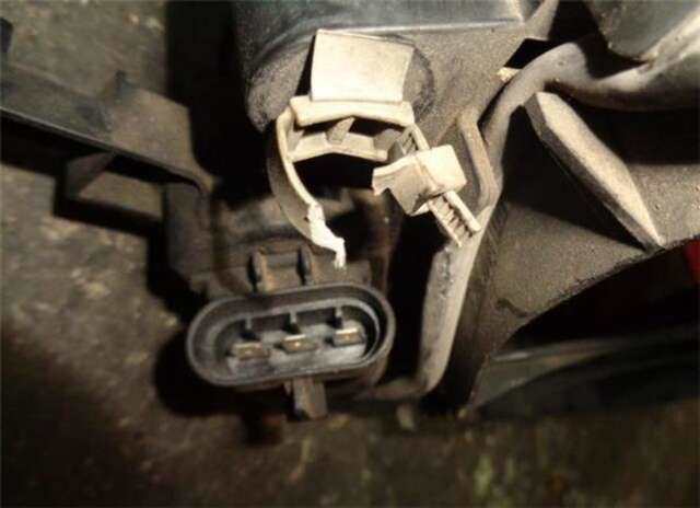 Foto 1ª: Electroventilador Opel Zafira 2.2 DTI (125CV) [Y22DTR]