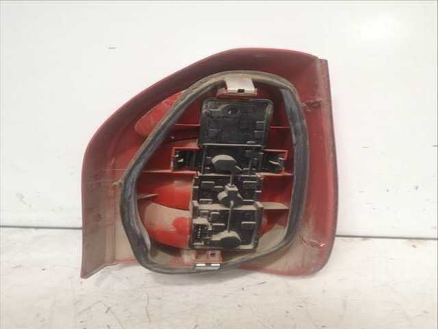 Foto 3ª: Piloto Trasero Izquierdo Citroen Xsara 9HX PICASSO (2007)