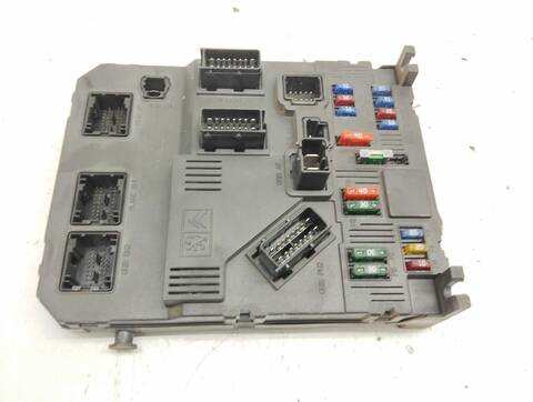 Caja Reles Fusibles Peugeot 206 XR BERLINA 75CV 55KW