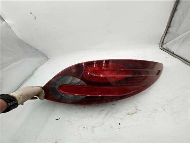 Foto 2ª: Piloto Trasero Derecho Mercedes Clase R 280 5.0 R 500 L 4MATIC (251.175) [5.0 LTR. - 225 KW V8 24V CAT] [113971]