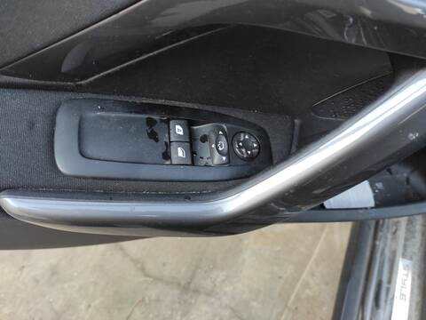 Foto 1ª: Botonera Elevalunas Peugeot 2008 HN01 (2017)