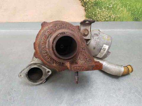 Foto 3ª: Turbocompresor Peugeot 308 ACTIVE 115CV 85KW [9H05] (2015)