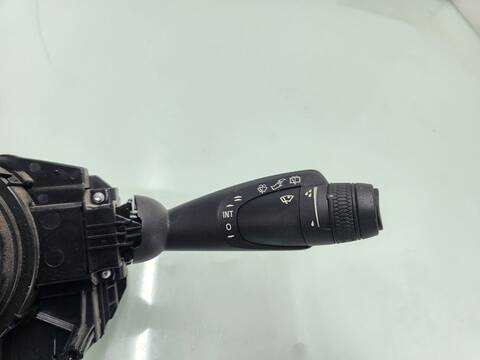 Foto 3ª: Mando Multifuncion Volvo XC 40 MOMENTUM PRO 2WD 163CV 120KW [B3154T2] (2020)