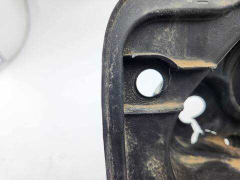 Foto 3ª: Tapa Exterior Combustible Audi A4 35 TDI S LINE 4P) BERLINA 163CV 120KW [DTNA] (2024)