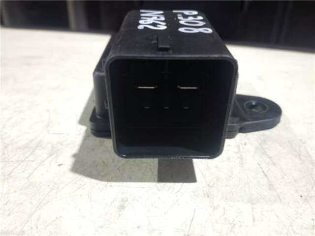 Foto 2ª: Caja Reles Fusibles Peugeot 308 1.6 STYLE [1.6 LTR. - 88 KW BLUE-HDI FAP]