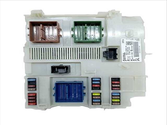 Caja Reles Fusibles Volvo V60 SUMMUM 2 DIESEL CAT 1969 CM3) 150CV