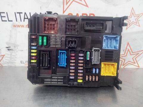 Foto 1ª: Caja Reles Fusibles Peugeot 208 ALLURE 101CV 74KW [HN05/PSA] (2021)