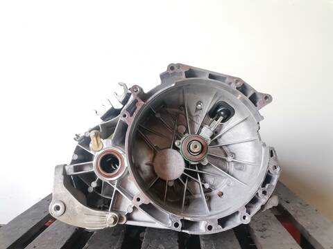 Caja Cambios Ford Mondeo GHIA 06.2003 ) D) 145CV