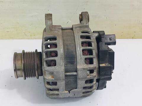 Alternador Ford Mondeo GHIA 06.2003 ) D) 131CV