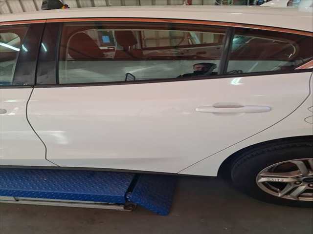 Puerta Trasera Izquierda Ford Focus TITANIUM 120CV 88KW