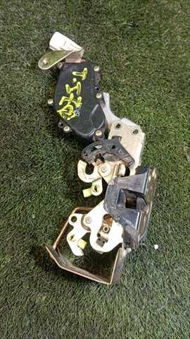 Foto 2ª: Cerradura Puerta Trasera Izquierda Toyota 4 Runner 3.0 T DIESEL (1993)