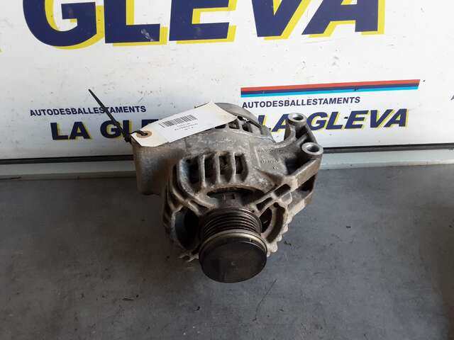 Foto 1ª: Alternador Opel Combo 1.3 JTD 95CV 0CV [330A1000] (2018)