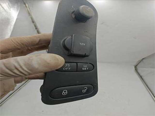 Foto 2ª: Centralita Motor ECU Seat Leon 1.9 ERENCE ECOMOTIVE [1.9 LTR. - 77 KW TDI] [BLS]