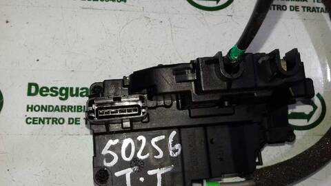 Foto 3ª: Cerradura Puerta Trasera Izquierda Nissan Qashqai TEKNA 4X4 150CV 110KW [M9R EUR04] (2009)