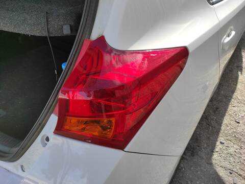 Piloto Trasero Derecho Toyota Auris 2ZRFXE