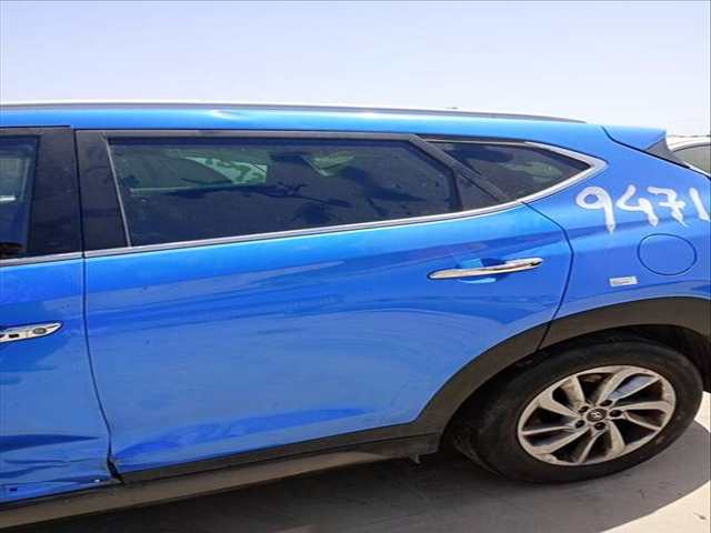 Foto 1ª: Puerta Trasera Izquierda Hyundai Tucson ESSENCE 2WD 116CV 85KW [D4FD] (2017)