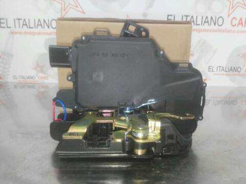 Foto 4ª: Cerradura Puerta Trasera Izquierda Volkswagen Golf BERLINA 90CV 66KW (1997)