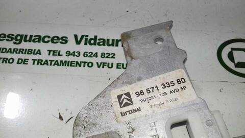 Foto 3ª: Elevalunas Eléctrico Delantero Derecho Citroen C4 COOL BERLINA 90CV 66KW [9HX] (2009)