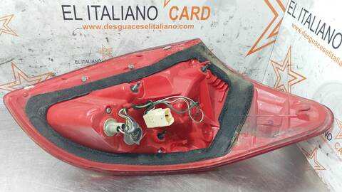 Foto 2ª: Piloto Trasero Izquierdo Toyota Rav4 PREMIUM 177CV 130KW [2ADFHV] (2006)