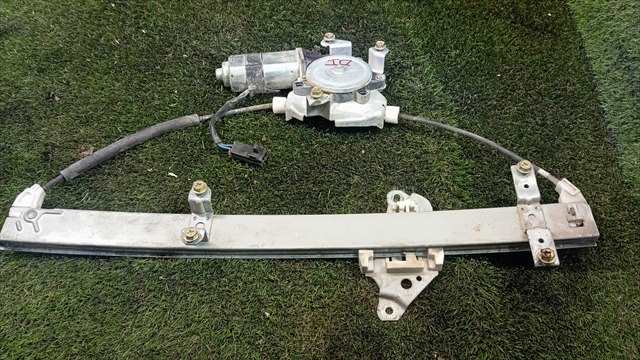 Foto 2ª: Elevalunas Eléctrico Delantero Izquierdo Nissan Navara 2.5 D D22 104CV [TD25TI] (2001)