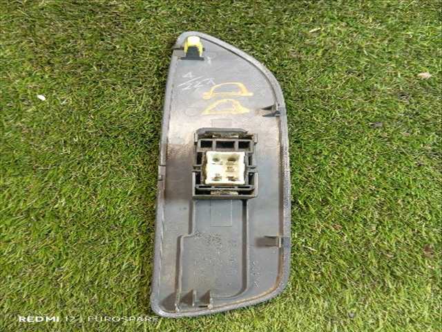 Foto 2ª: Botonera Elevalunas Toyota Land Cruiser 3.0 D KDJ90 GX 3P [1KD-FTV] (2002)