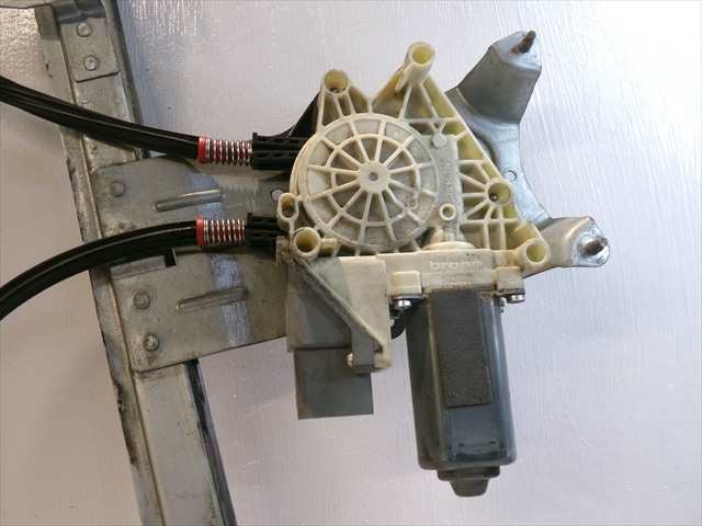 Foto 2ª: Elevalunas Eléctrico Delantero Izquierdo Citroen Xsara 2.0 HDI 1999-2010 [RHY] (2003)