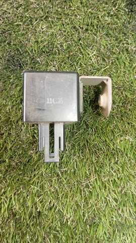 Foto 3ª: Caja Reles Fusibles Lexus LX 4.7 G 470 V8 (2002)