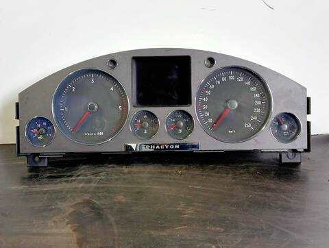 Cuadro de Instrumentos Volkswagen Phaeton TDI V6 4MOTION 5 ASIENTOS) 224CV
