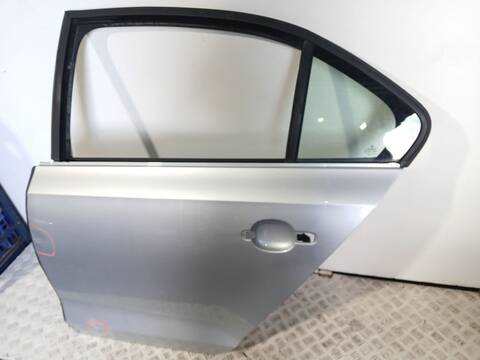 Foto 3ª: Puerta Trasera Izquierda Volkswagen Jetta 2.0 TDI 110CV 81KW [CUUA] (2014)