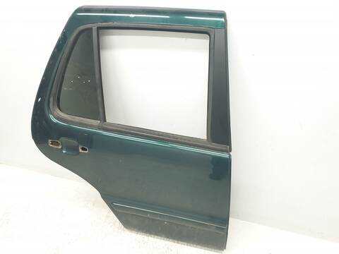 Foto 2ª: Puerta Trasera Derecha Mercedes Clase ML 400 4.0 V8 CDI 250CV 184KW AUT. 163.128) W163) OM628 [628963] (1999)