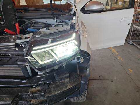Foto 2ª: Faro Izquierdo Dacia Duster 1.5 DCI 115 4X4 114CV 84KW [K9K 874] (2024)
