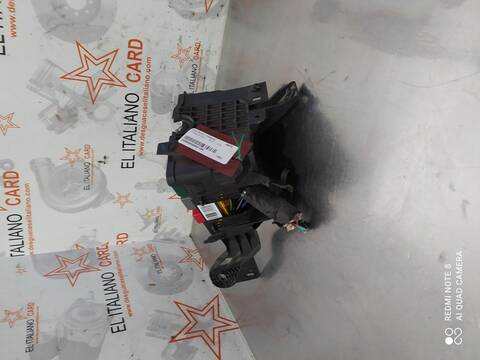 Foto 2ª: Caja Reles Fusibles Citroen C3 FEEL 102CV 75KW [YH01] (2020)