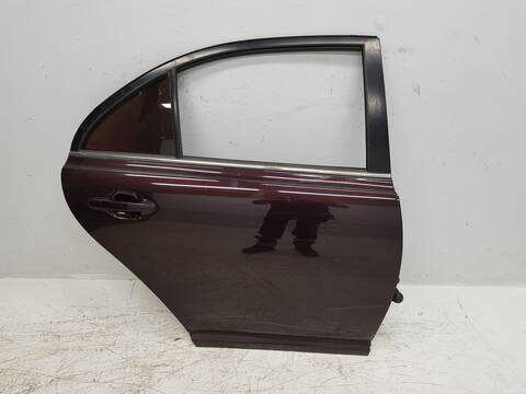 Foto 1ª: Puerta Trasera Derecha Toyota Avensis 1.8 SOL BERLINA 5-PTAS) (2006)