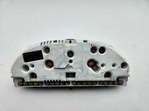 Foto 2ª: Cuadro de Instrumentos Mercedes Clase ML 270 2.7 CDI 20V CAT W163) [OM612963] (2001)