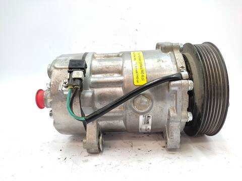 Foto 3ª: Compresor Aire Acondicionado Volkswagen Transporter 2.5 TDI 88CV 65KW FURGONETA [AJT] (2001)