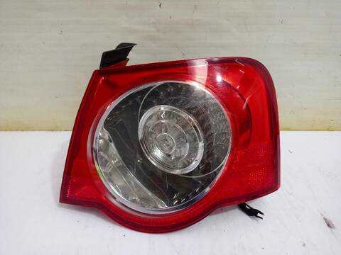 Foto 3ª: Piloto Trasero Derecho Volkswagen Passat INDIVIDUAL 140CV (2005)