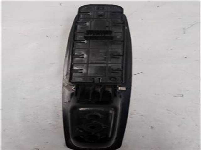 Foto 4ª: Botonera Elevalunas Renault Megane 1.5 AUTHENTIQUE [1 5 LTR. - 63 KW DCI DIESEL CAT] BERLINA 86CV III BERLINA 5P 2008 )
