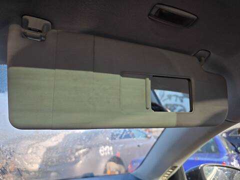 Foto 2ª: Parasol Derecho Volkswagen Scirocco 2.0 TDI 103KW) LIM. EDITION 140CV (2011)