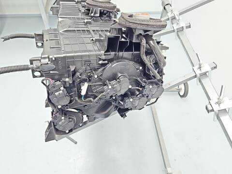 Foto 3ª: Calefacción Land Rover Defender D250 MHEV 4X4 249CV 183KW [DT306] (2022)